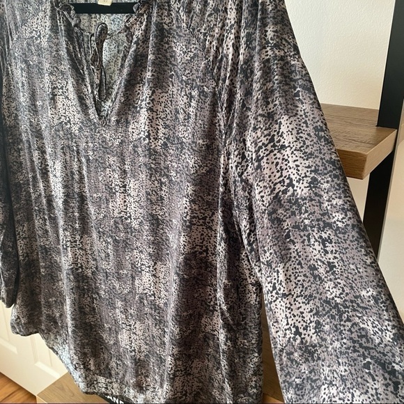 Anthropologie CLOTH & STONE Printed Blouse - Picture 3 of 4